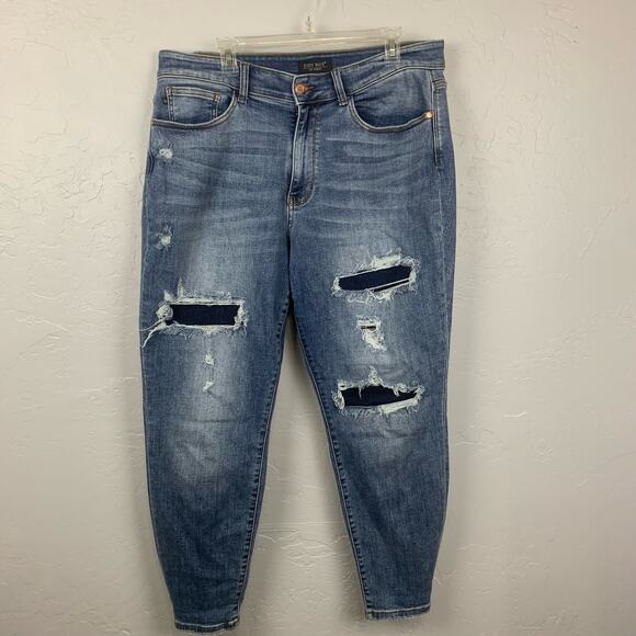 Judy Blue Jeans Women's Size 18W  Blue Boyfriend Fit Distressed Medium Wash - Picture 1 of 10